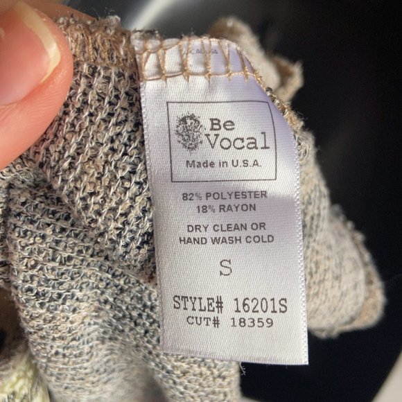 Vocal | Southwestern w/ Gem detail Tunic | S - Picture 9 of 9